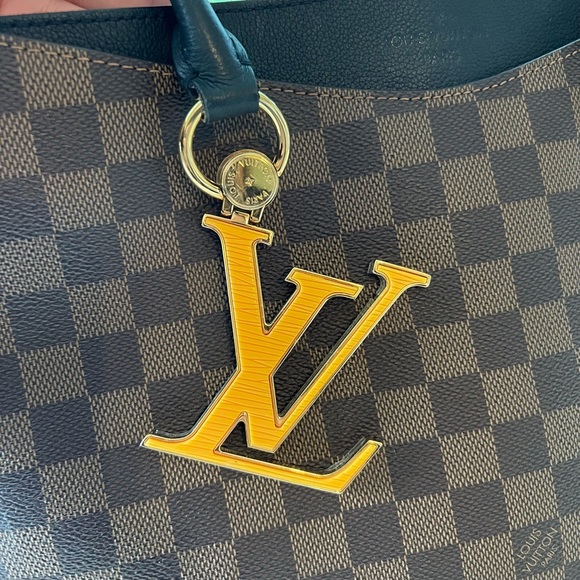 AUTHENTIC Louis Vuitton Riverside Damier Ebene - Picture 2 of 7